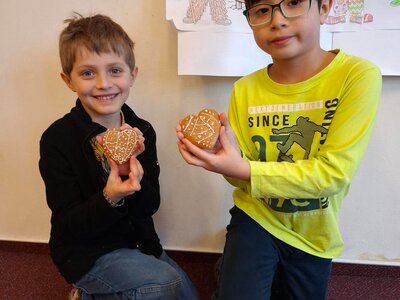 Zdobení srdíček 23.2.