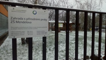 Zahrada s přírodními prvky